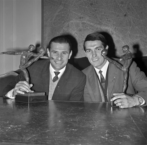 Две легенды советского футбола: Лев Яшин (слева) и Валерий Воронин