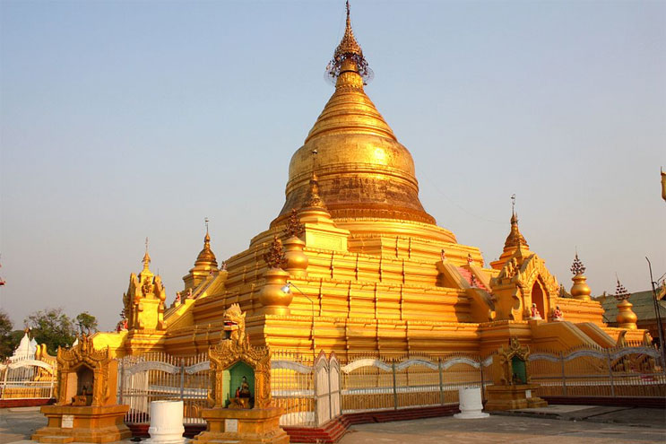 Золотая пагода Кутодо: здесь хранятся два зуба Будды